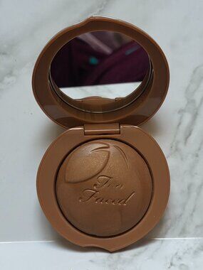 Too Faced Bronzed Peach TOASTED PEACH Melting Powder Bronzer